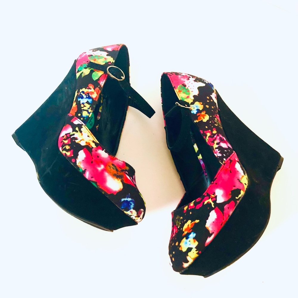 NEW Ankle Strapped Floral Wedge Heels by Qupid